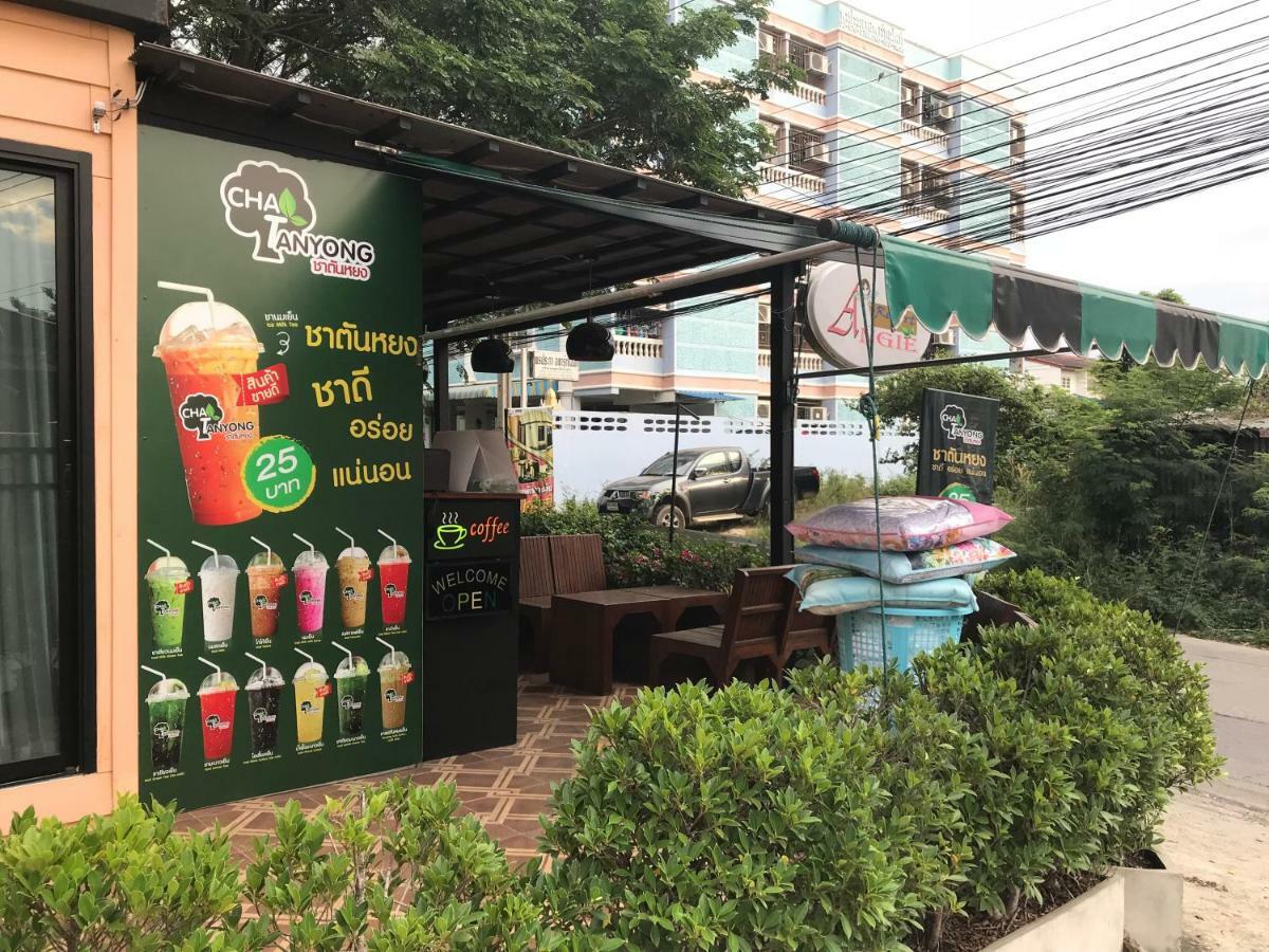 Angie Resort At Sapan Mai バンコク都 エクステリア 写真